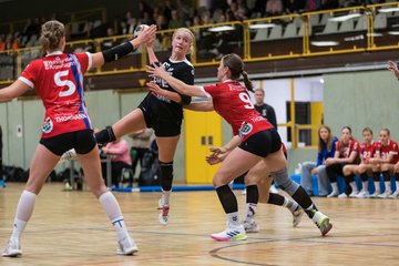 Bild 102 - wBJ SV Henstedt Ulzburg - HSG Holstein Kiel/Kronshagen : Ergebnis: 30:28